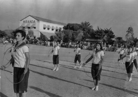 Γυμναστικές επιδείξεις με στεφάνια