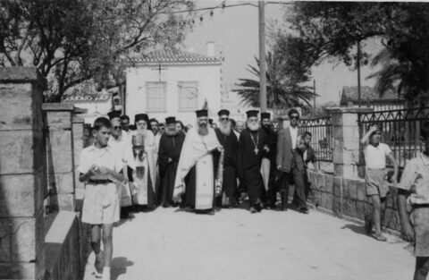 Άφιξη της λιτανείας στη Μητρόπολη.