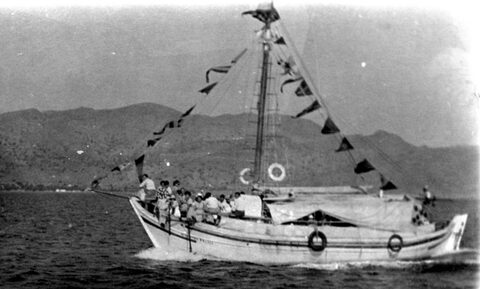 Παρέα σε καΐκι